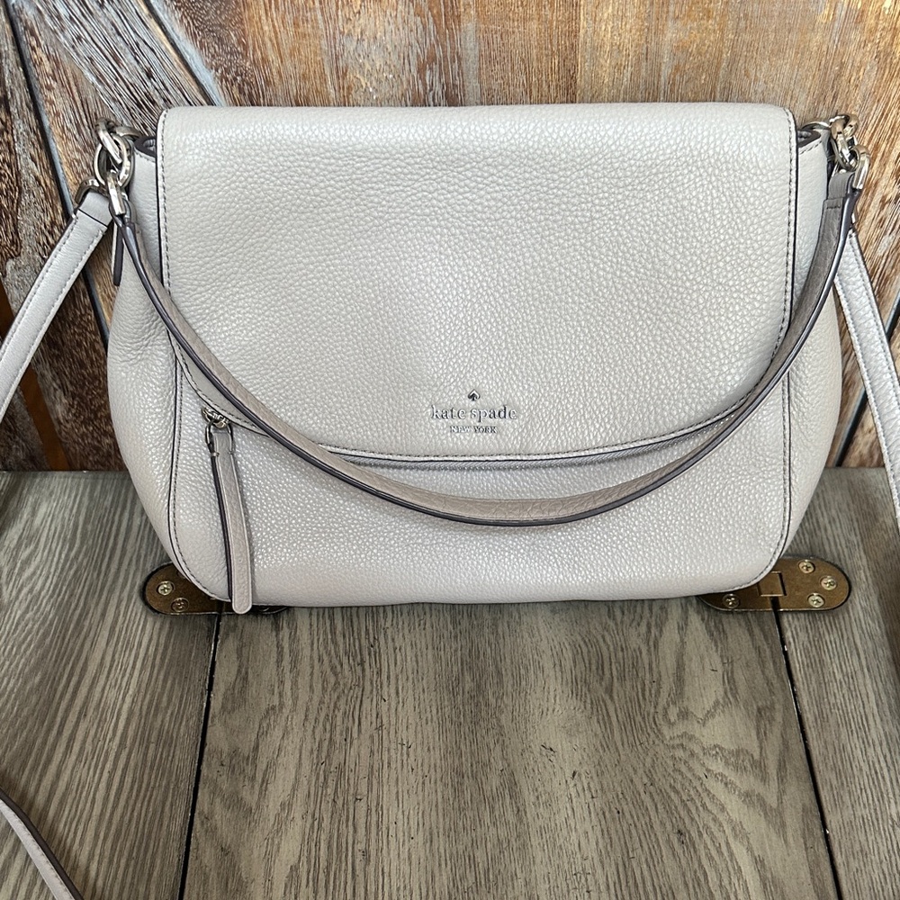 Kate Spade Jackson Gray Taupe Soft Pebbled Leather Crossbody Shoulder Handbag
